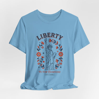 Patriotic Statue of Liberty T-Shirt | Vintage Americana Tee