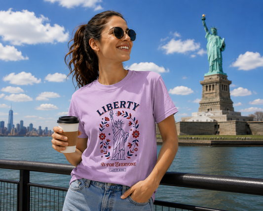 Patriotic Statue of Liberty T-Shirt | Vintage Americana Tee
